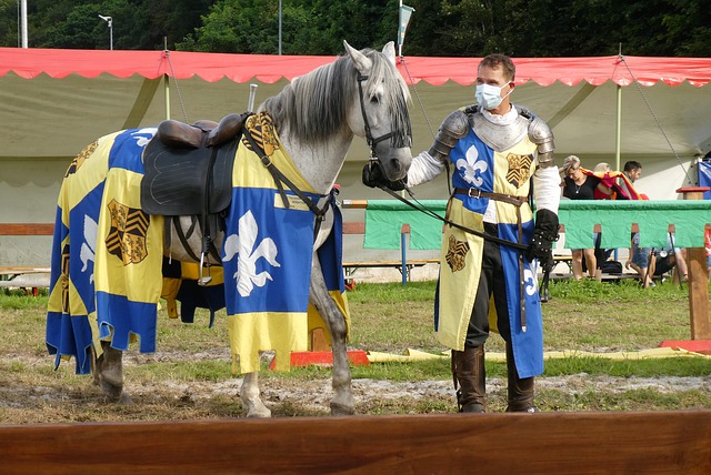 纷纷表示 纷纷表示